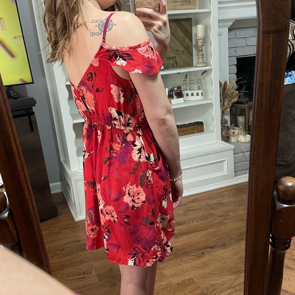 Charlotte Russe Red Floral off Shoulder MIDI Dress With POCKETS!! - Picture 4 of 16